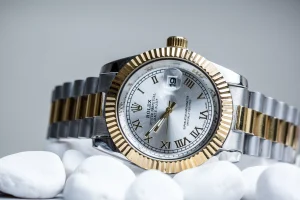 Shiny wristwatch product photograph