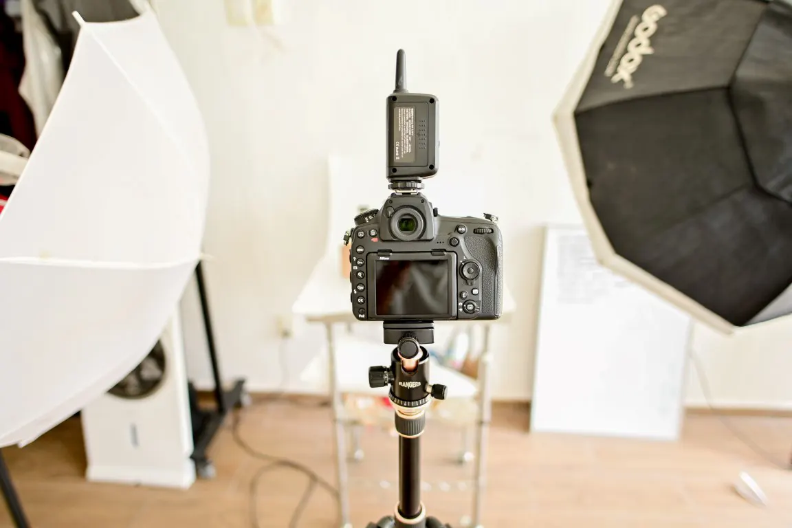 Studio tools for product photography setup