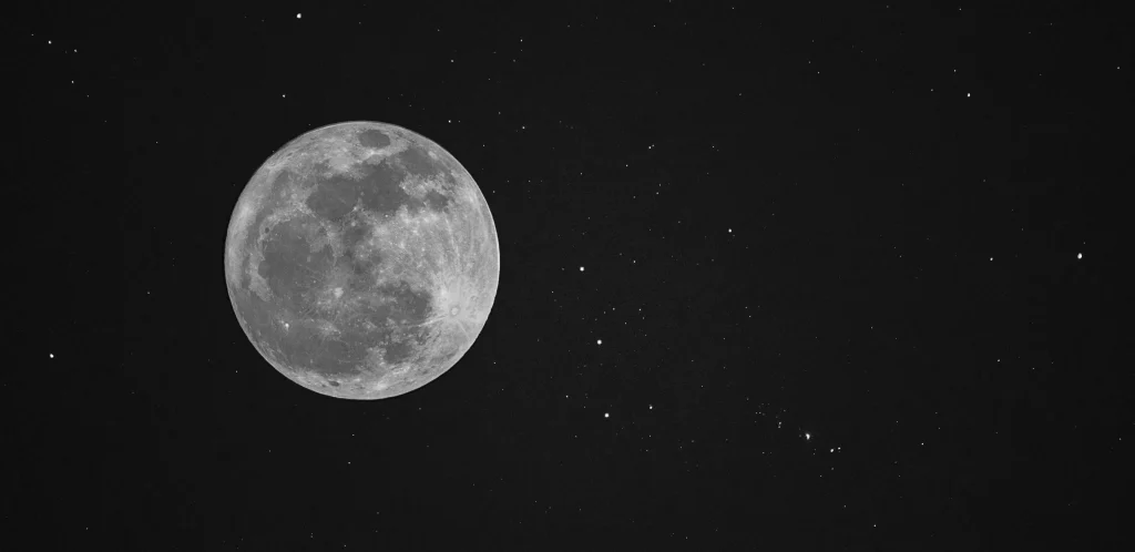 moon with 120 exposure time