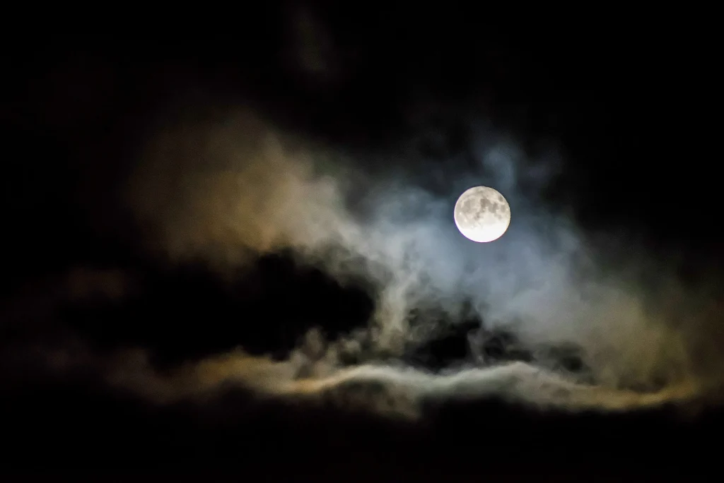 full moon - short exposure time